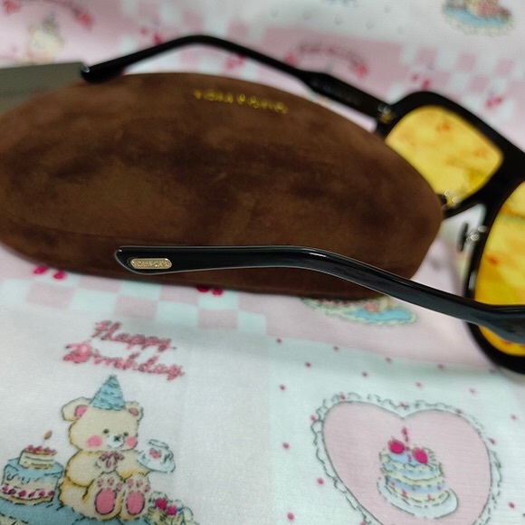 Tom Ford Black and Yellow Sunglasses - Picture 5 of 8